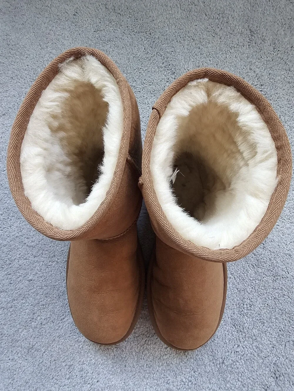 UGG classic short boots chestnut brown size 7